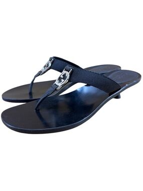 GUCCI Kitten Heels GG Logo Sandals 7 B Black Flip Flops Thong Low Heels